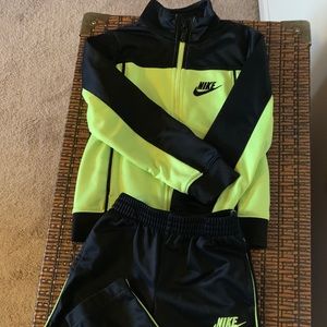 Boys Nike jogging suit